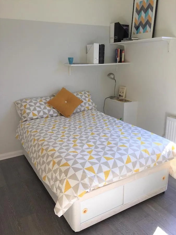 ゲストハウス Curzon Lodge ボーンマス イギリス